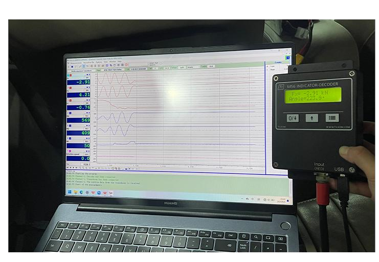 M56車輪六分量安裝在汽車上路譜實驗